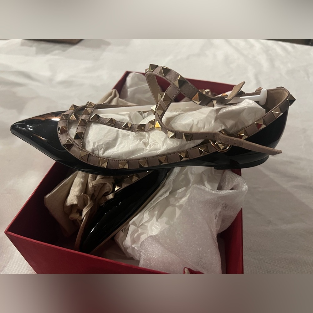 Valentino Shoes in size 39 - Picture 3 of 3